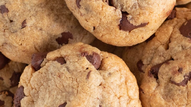 This 4 Ingredient Chocolate Chip Peanut Butter Cookie Will Be Your Favorite