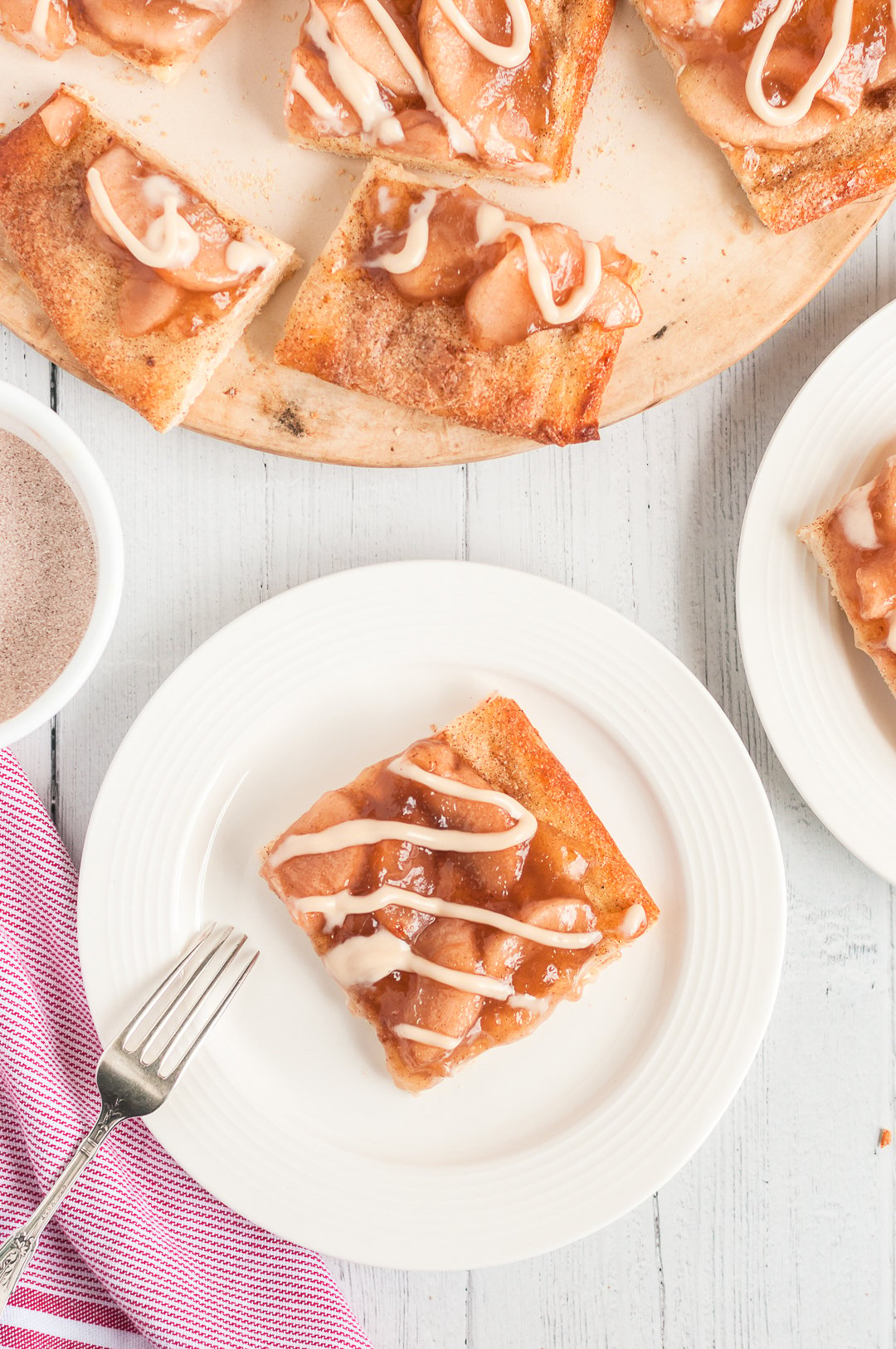 apple pie pizza on a plate