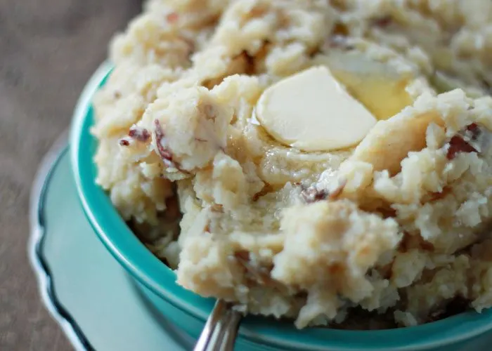 Oh-So-Easy-Crock-Pot-Garlic-Mashed-Potatoes2