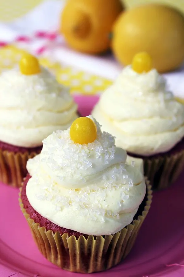 Kids will love these easy to make Strawberry Lemonade #cupcakes