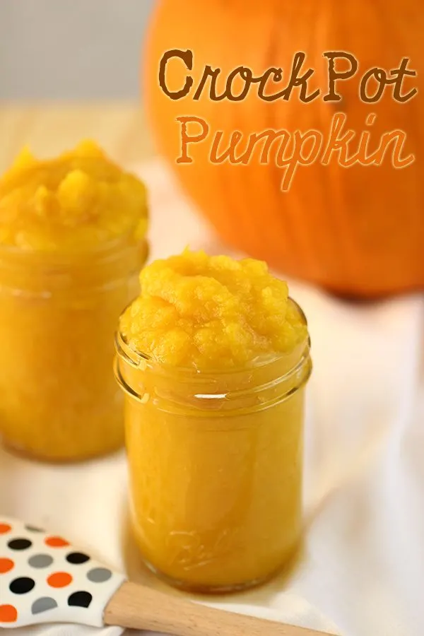 Make pumpkin puree from slow cooked pumpkins #slowcooker #crockpot