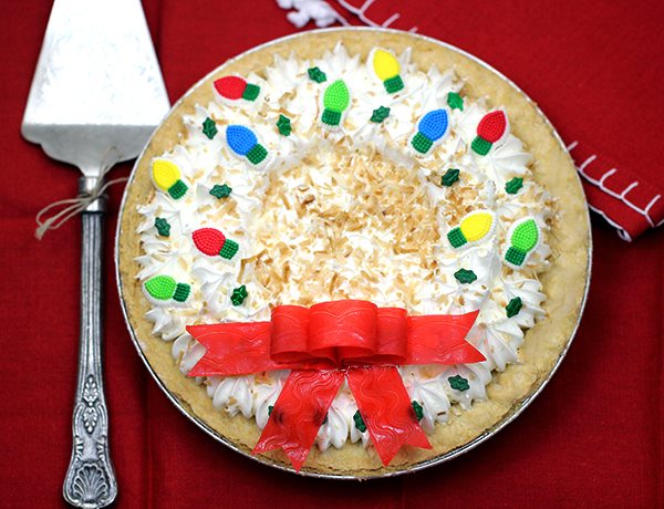 Holiday Hacks: Turn a Marie Callender's Pie into an Edible Holiday Wreath