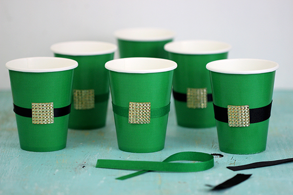 St. Patrick's Day Party: DIY Leprechaun Belt Cups