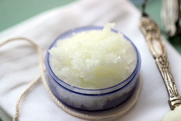 diy lip scrub