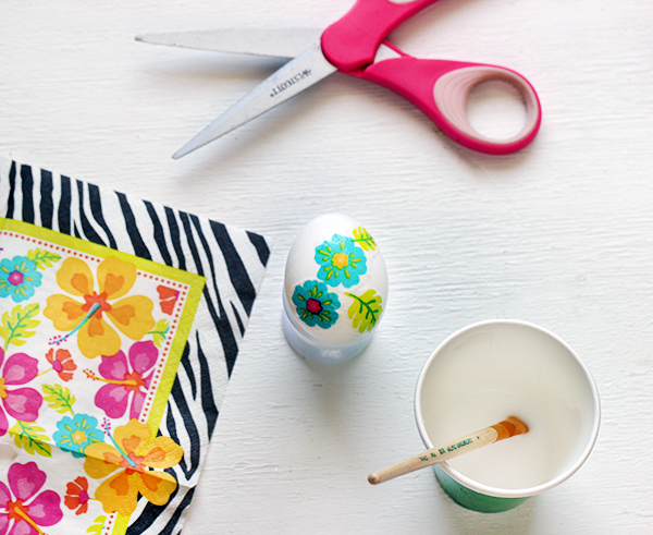 Make Decoupage Easter Eggs with Napkins