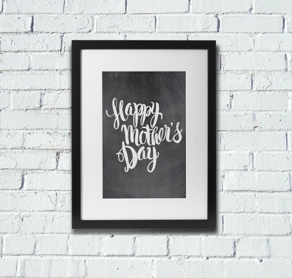 Totally budget friendly way to show mom you care! Choice of three cute and personal printables to choose from. Add a dollar store frame and your're golden! #MothersDay #FreePrintables