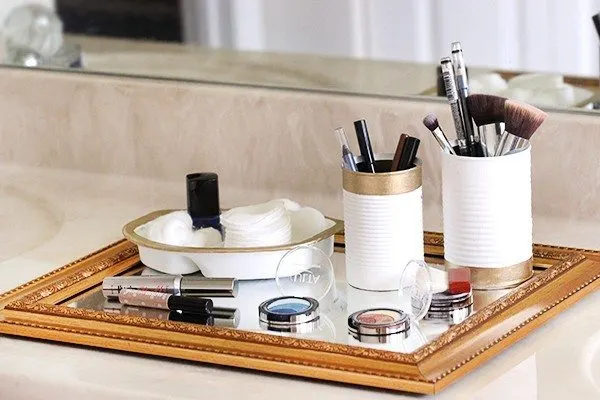 upcycled cosmetics organizer diy