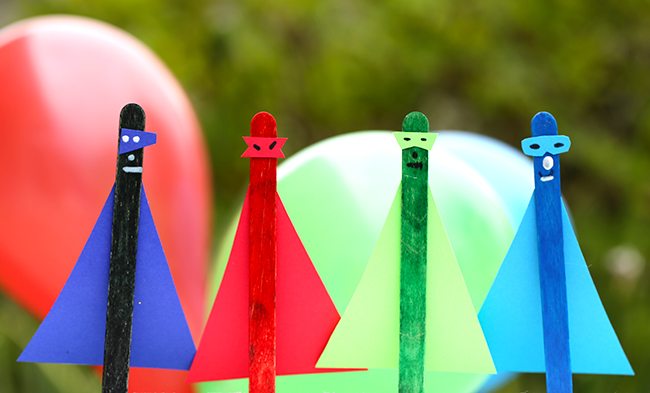 Cool craft idea perfect for summer! Superhero Popsicle stick crafts! 