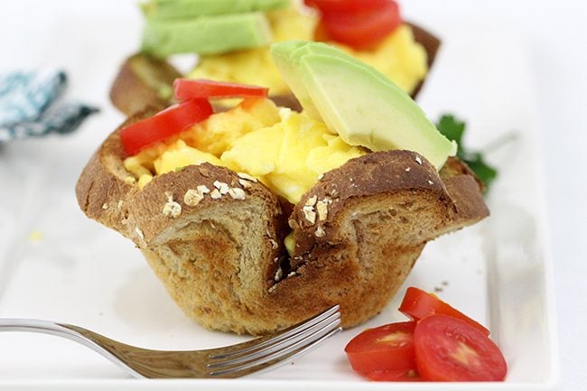 Mmm. Eggs with Avocado and Tomatoes. Perfect breakfast combo in minutes! 