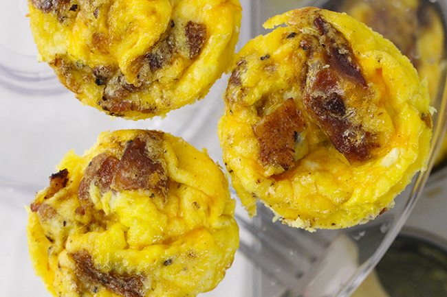 Breakfast quick fix favorite! Cheddar and Bacon made into adorable easy to make omelet cups. Nom. 