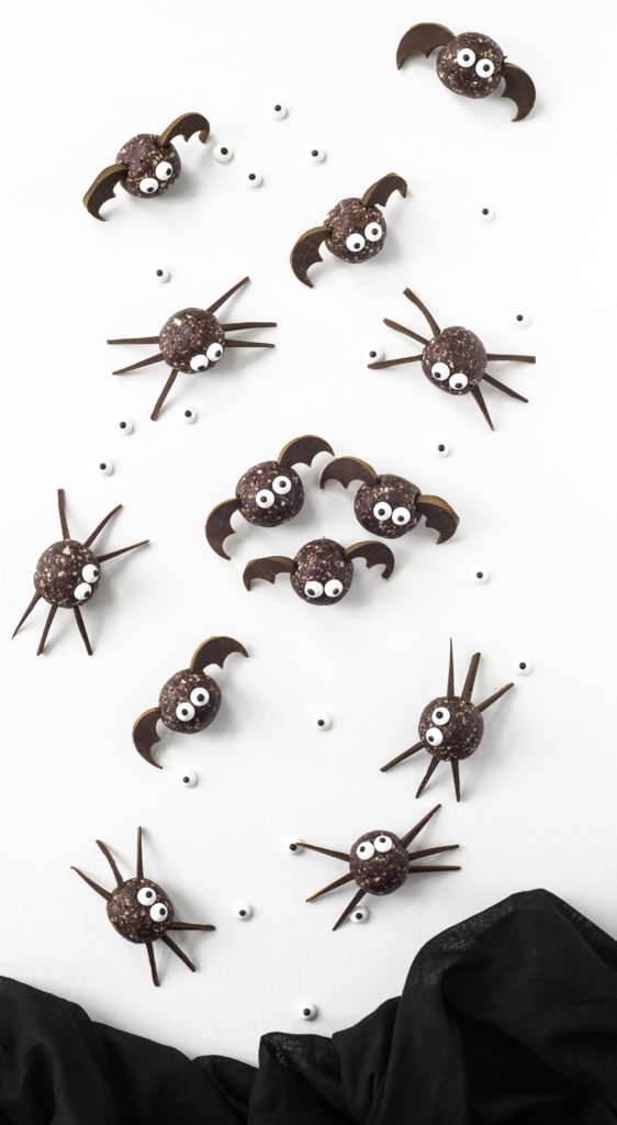 37 Spooktacular Halloween Treats with Candy Eyes