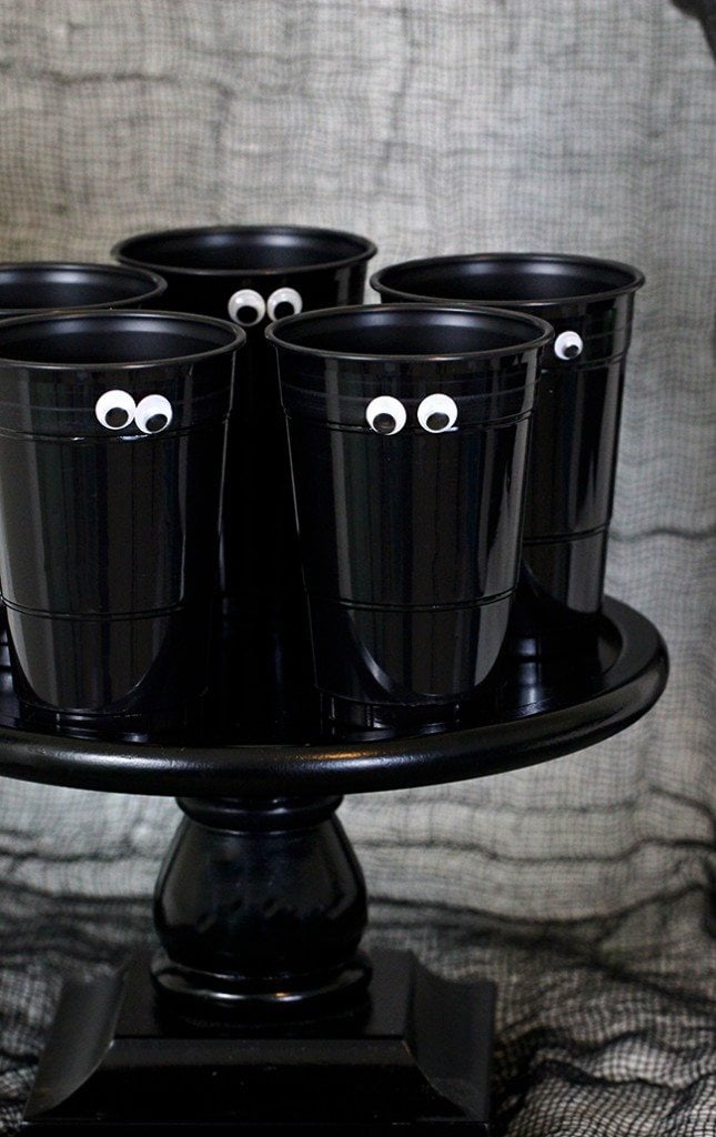 So spooky, so easy! Just slap on some sticky googly eyes for an easy Halloween party cup.