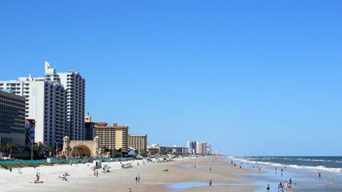 The Perfect Day in Daytona Beach with these 5 Things
