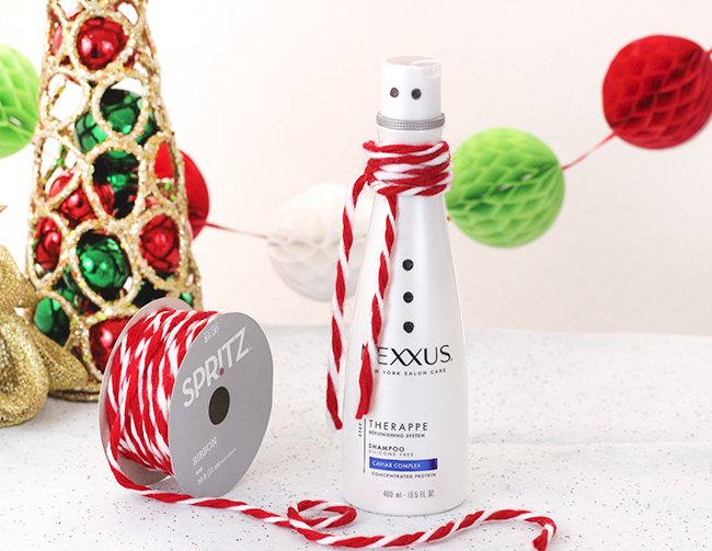 Turn a shampoo bottle into a snowman gift. Super simple DIY.