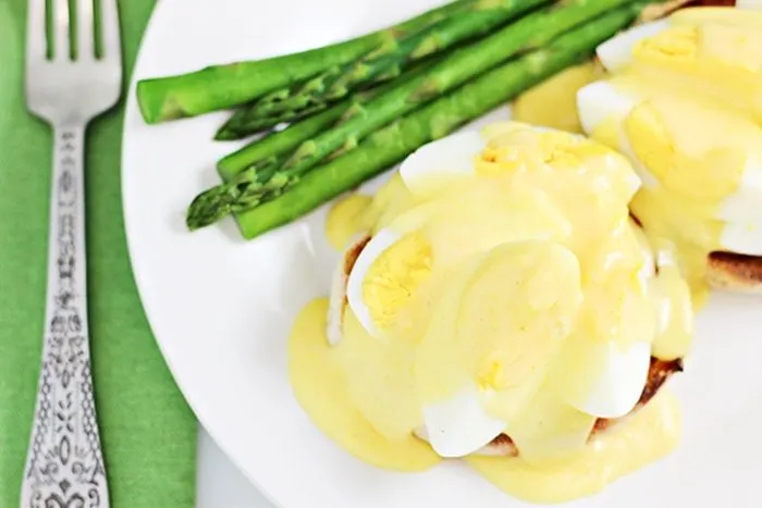 Hard-Boiled-Eggs-Benedict-Recipe-homecookingmemories
