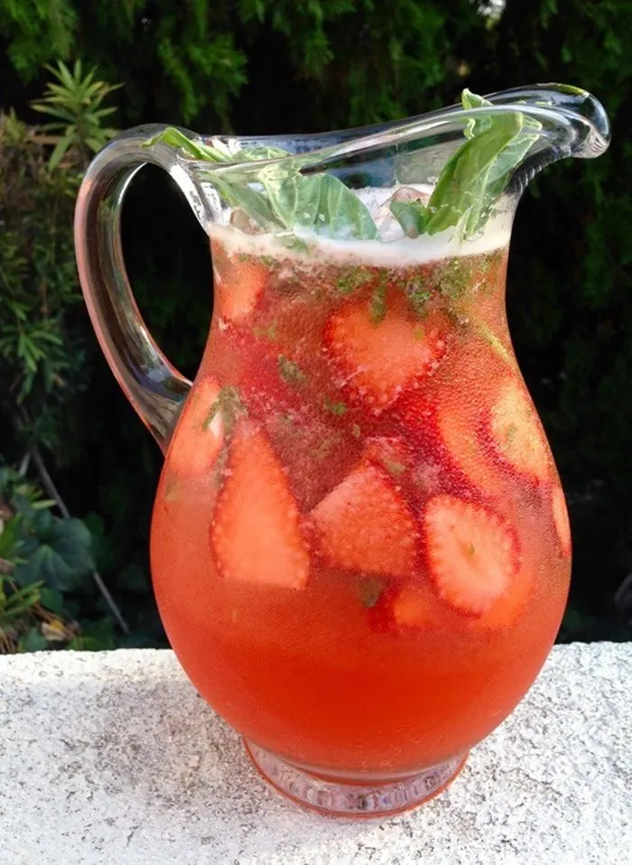 Strawberry Basil Lemonade Recipe