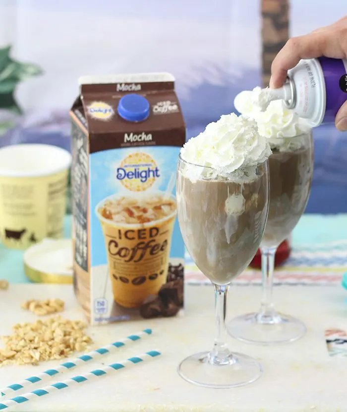 Hot Fudge Sundae Iced Coffee Floats. Oh my heaven in a cup! Perfect treat, you can just make one cup at a time. Yes, please.