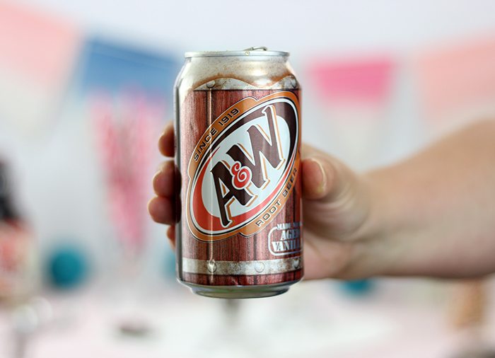 Brownie Sundae Root Beer Float. Basically two of the best desserts merged into one amazing creation. Yes Please! 