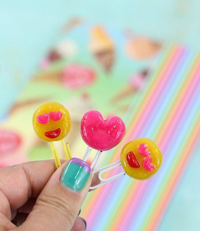 DIY Emoji Paper Clips. Easy to make and cheap just using kid's clay dough and paper clips. 