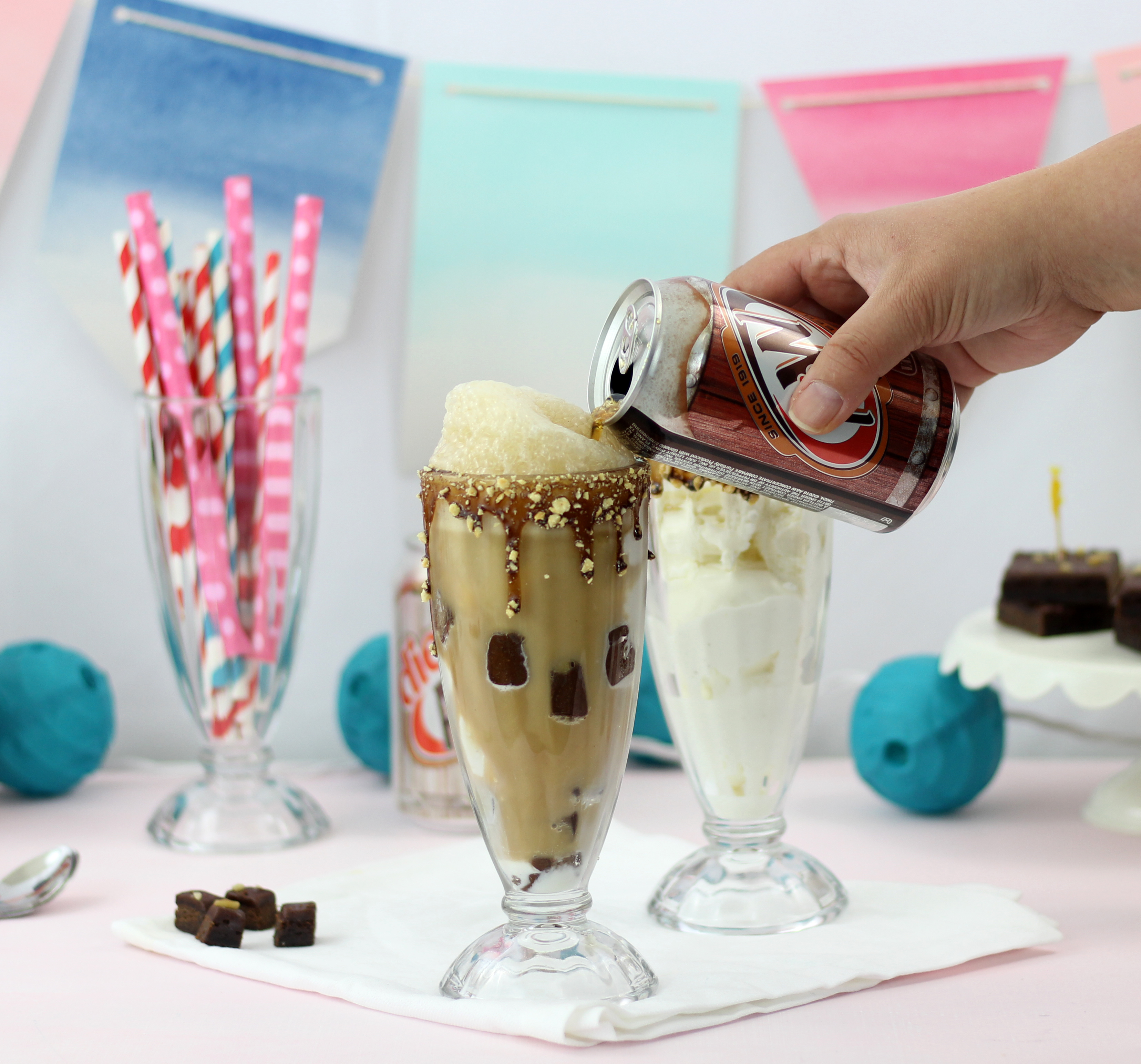 Brownie Sundae Root Beer Float. Basically two of the best desserts merged into one amazing creation. Yes Please! 