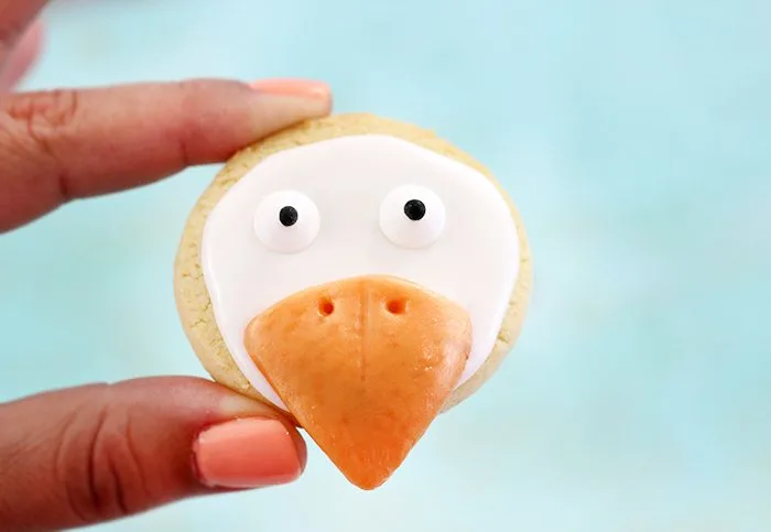 Stork Cookies. So cute! Perfect for celebrating the upcoming STORKS movie or for baby shower treats.
