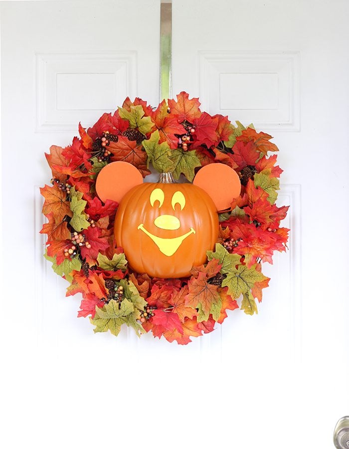 Mickey Halloween Wreath DIY. Copy Cat from Disney World, Mickey's Not So Scary Halloween Party.