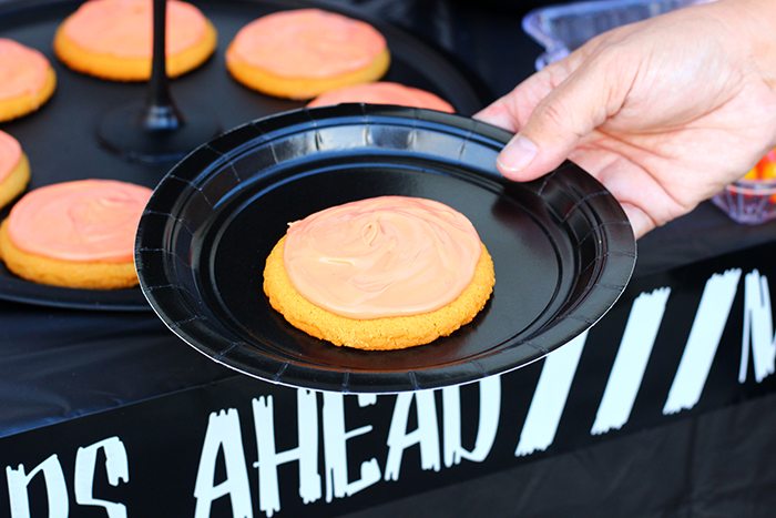  Halloween Party Table that's Sweet and Spooky. Put together an entire party on a tiny budget with easy shortcuts and DIY ideas.