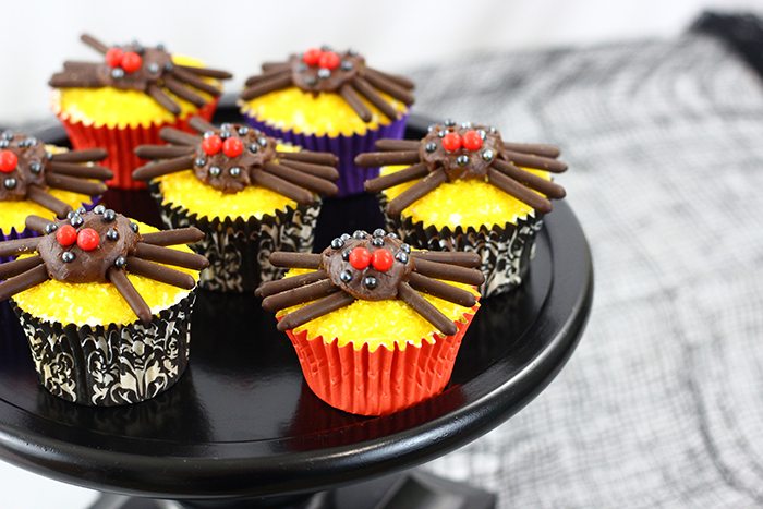 Spider Cupcakes that are cute and spooky. So easy to make and inspired by Halloween cupcakes at Disney World.