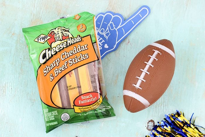 Football Eats and Treats that are easy and delish. Take your next game day to the next level.