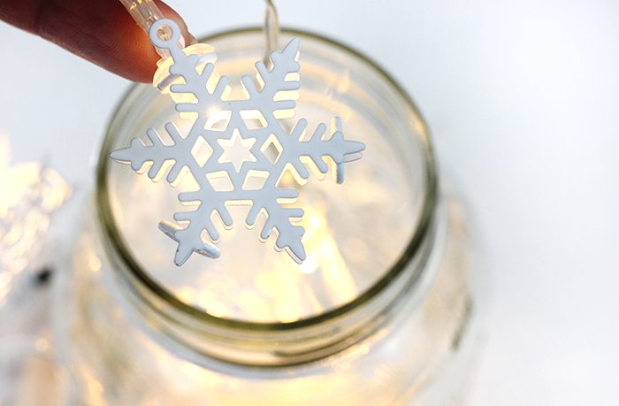 Let it snow gift basket ideas that are perfect for the holidays.