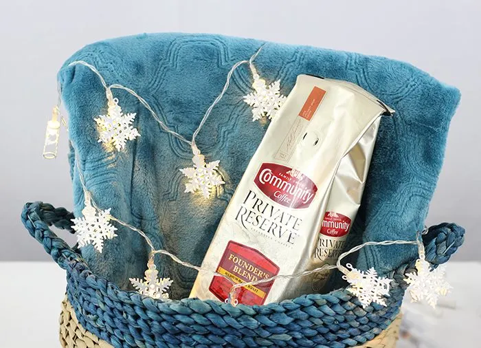 Let it snow gift basket ideas that are perfect for the holidays.