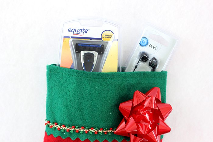 Stocking Stuffers that men will actually like. Flush mental holiday block and get these foolproof ideas for Christmas.
