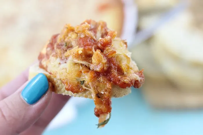 Chicken Parmesan Dip. Click the image to get this cheesy amazingness right now. 