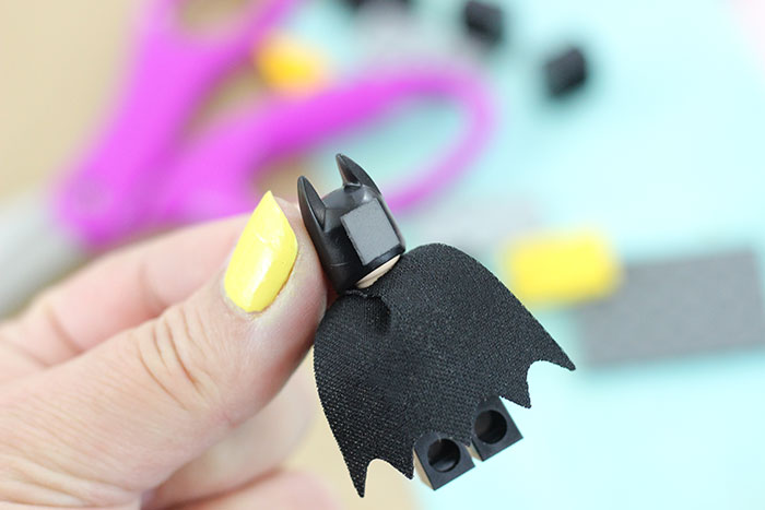 DIY Magnetic LEGO Batman Sign to celebrate upcoming The LEGO Batman Movie on 2/10.