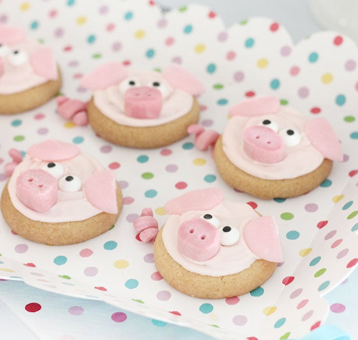 Cute Pig Cookies to Celebrate SING Special Edition