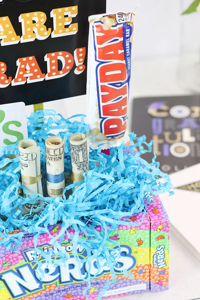 DIY Graduation Gift Ideas with Cash and Gift Cards.