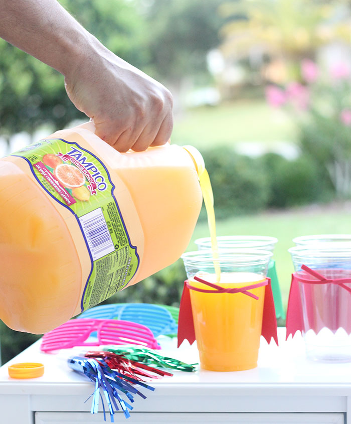 Captain Underpants Movie Party Ideas. DIY Superhero Cups, Hypno Cookies. DIY with Tampico.