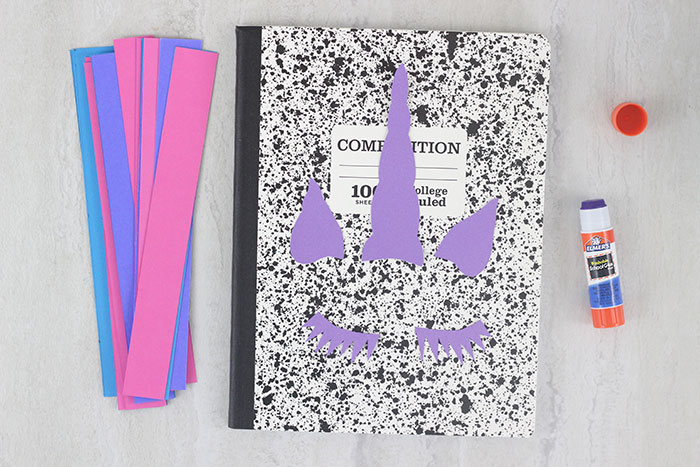 DIY Unicorn Notebooks. Pinata style! So CUTE. Free printable.