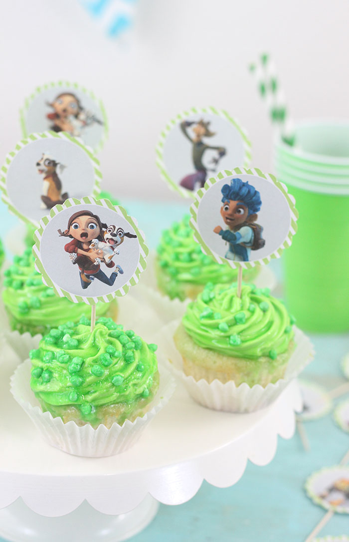 Mysterious "Lost in Oz" cupcakes to celebrate the show available on Amazon prime.