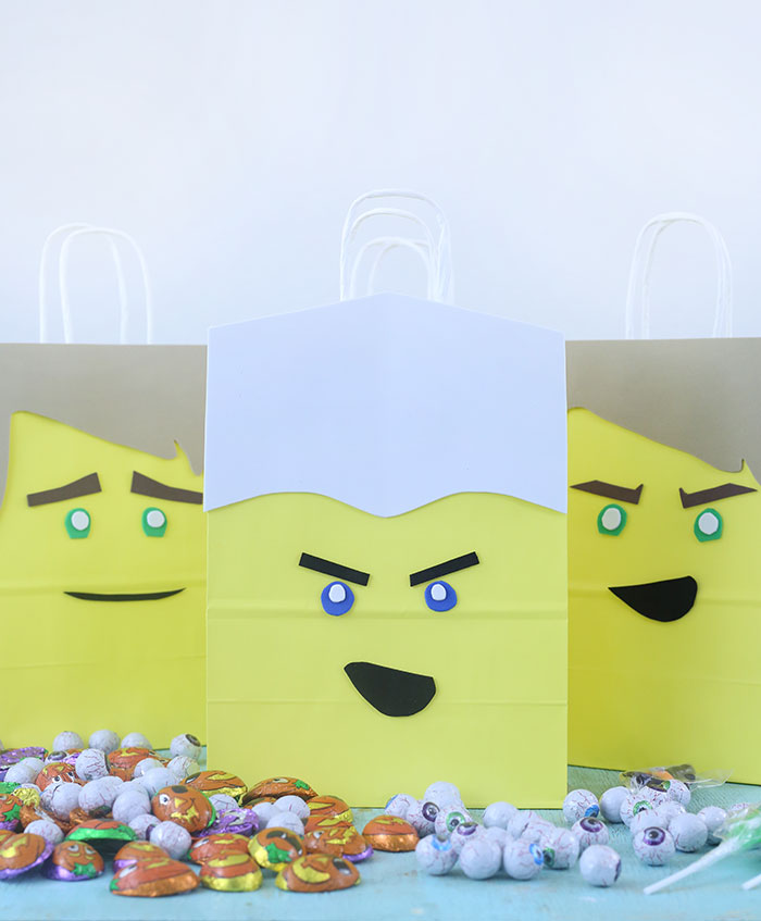 Ninjago Movie DIY. Make cute treat bags for parties or halloween. Easy craft to do with kids in celebration of The LEGO Ninjago movie. 