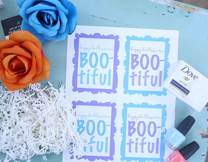 Halloween DIY Gift Idea. Show someone they're BOO-tiful with a self esteem boosting gift. Free printable gift tag for Halloween.