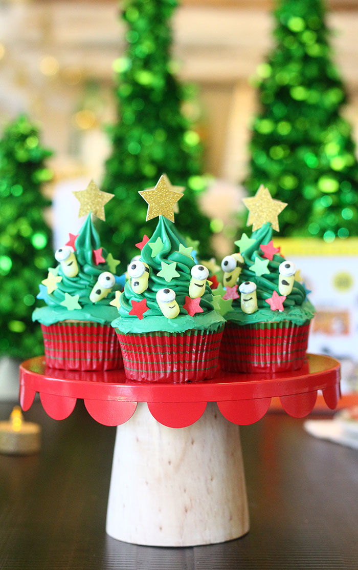 Minion Christmas Tree Cupcakes
