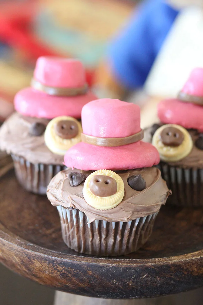 Paddington Cupcakes. Cute bear cupcakes for parties. 
