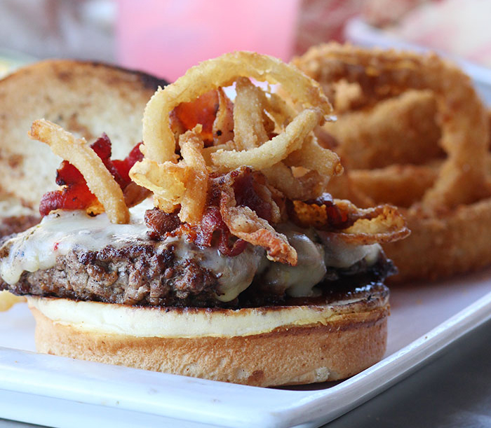 Treat Your Family to These Burgers | Cutefetti