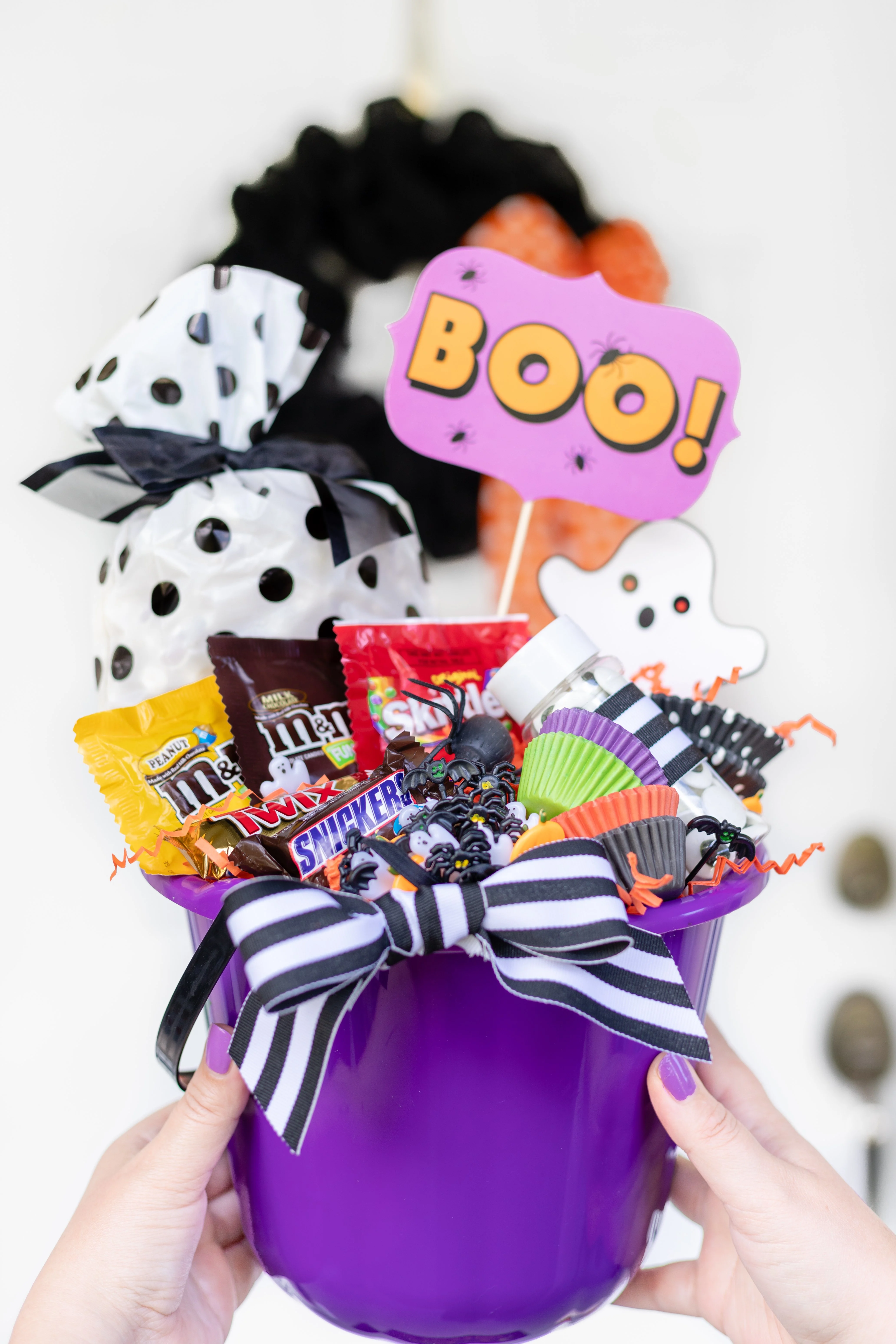 How to Boo Someone for Halloween. Boo gift basket ideas.