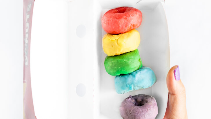 Kellogg's Froot Loops Mini-Donuts Exist & They're Magical