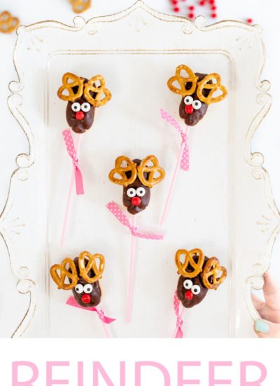 Reindeer Pops made with mini eclairs.