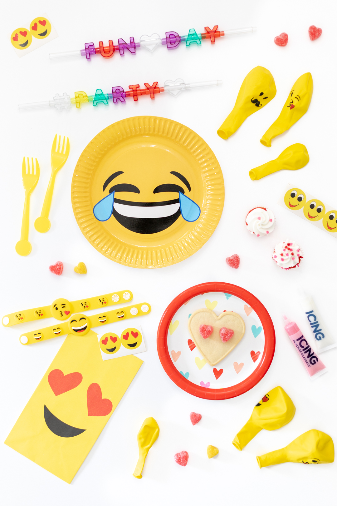 emoji party supplies