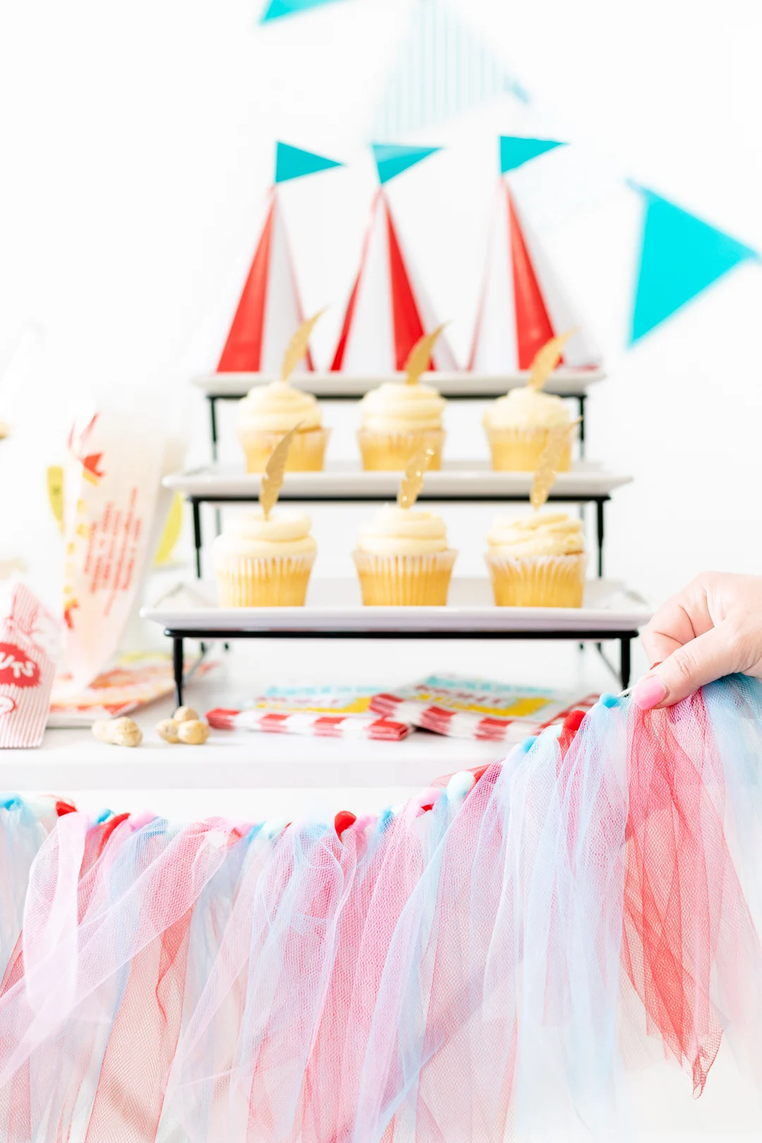 diy tulle party banner