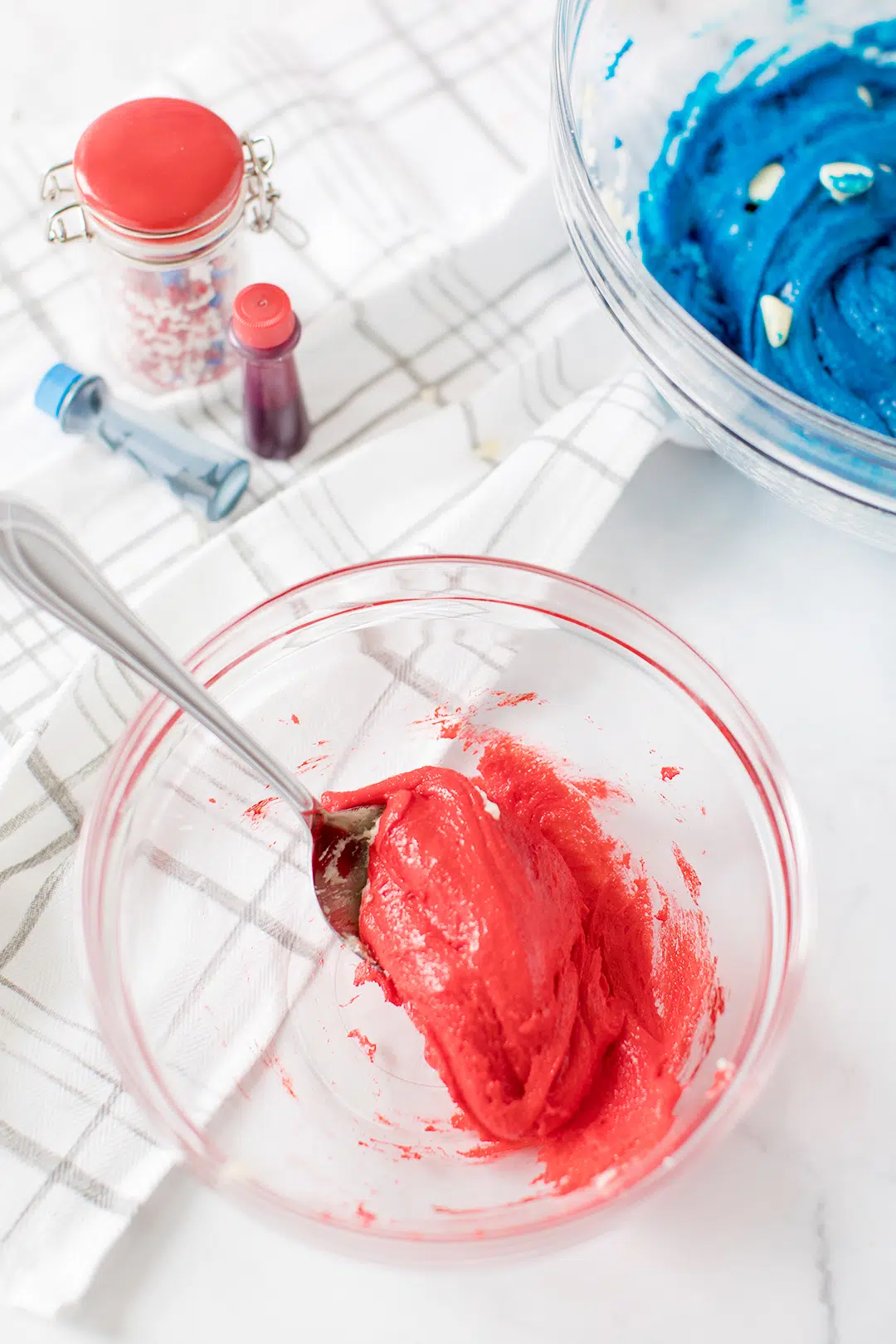 mixing red food color into blondie batter